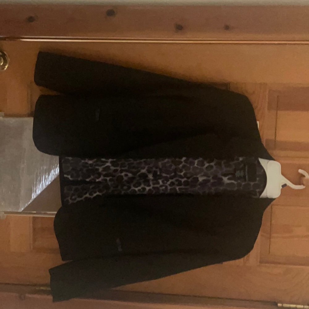 Great blazer for work or a night out